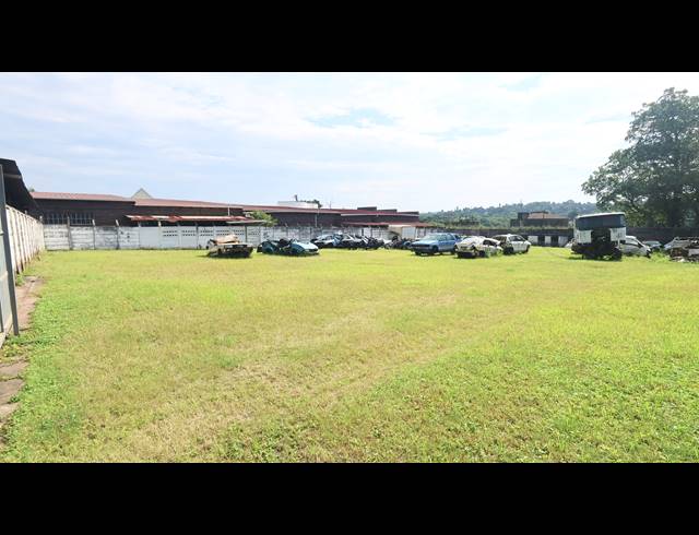 350M² WORKSHOP TO LET IN KULEKA